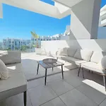 South Paradise Sea View شقة