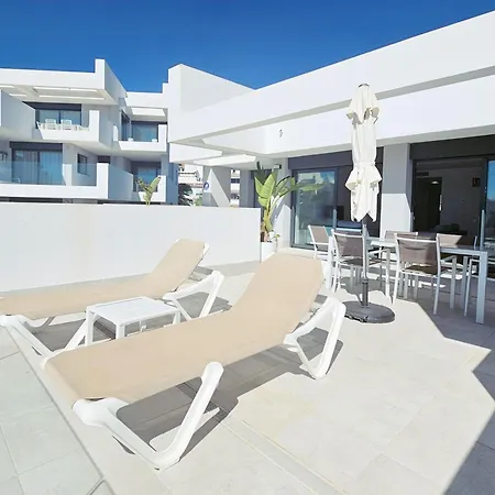 South Paradise Sea View شقة