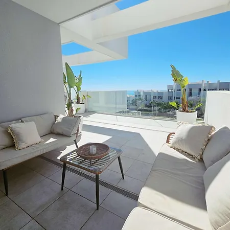 South Paradise Sea View شقة *